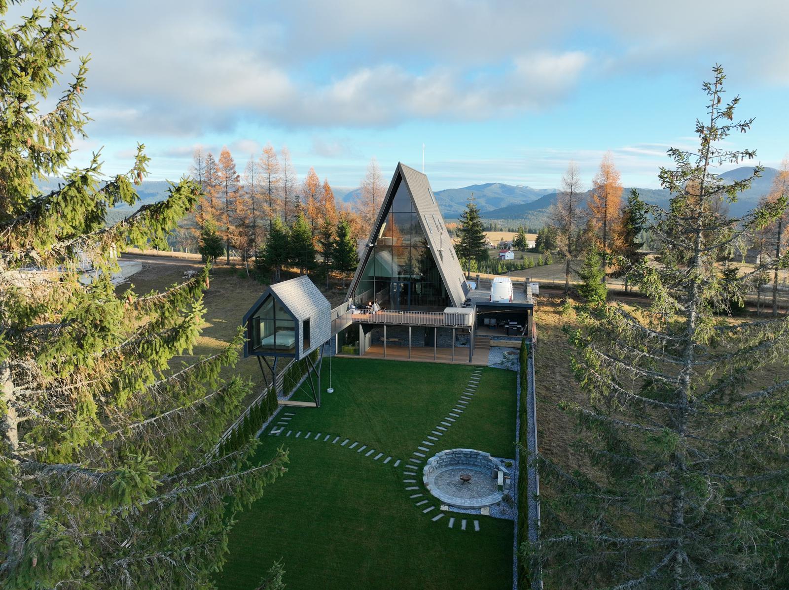 Exterior TwoTop Infiniteview – vedere nocturnă